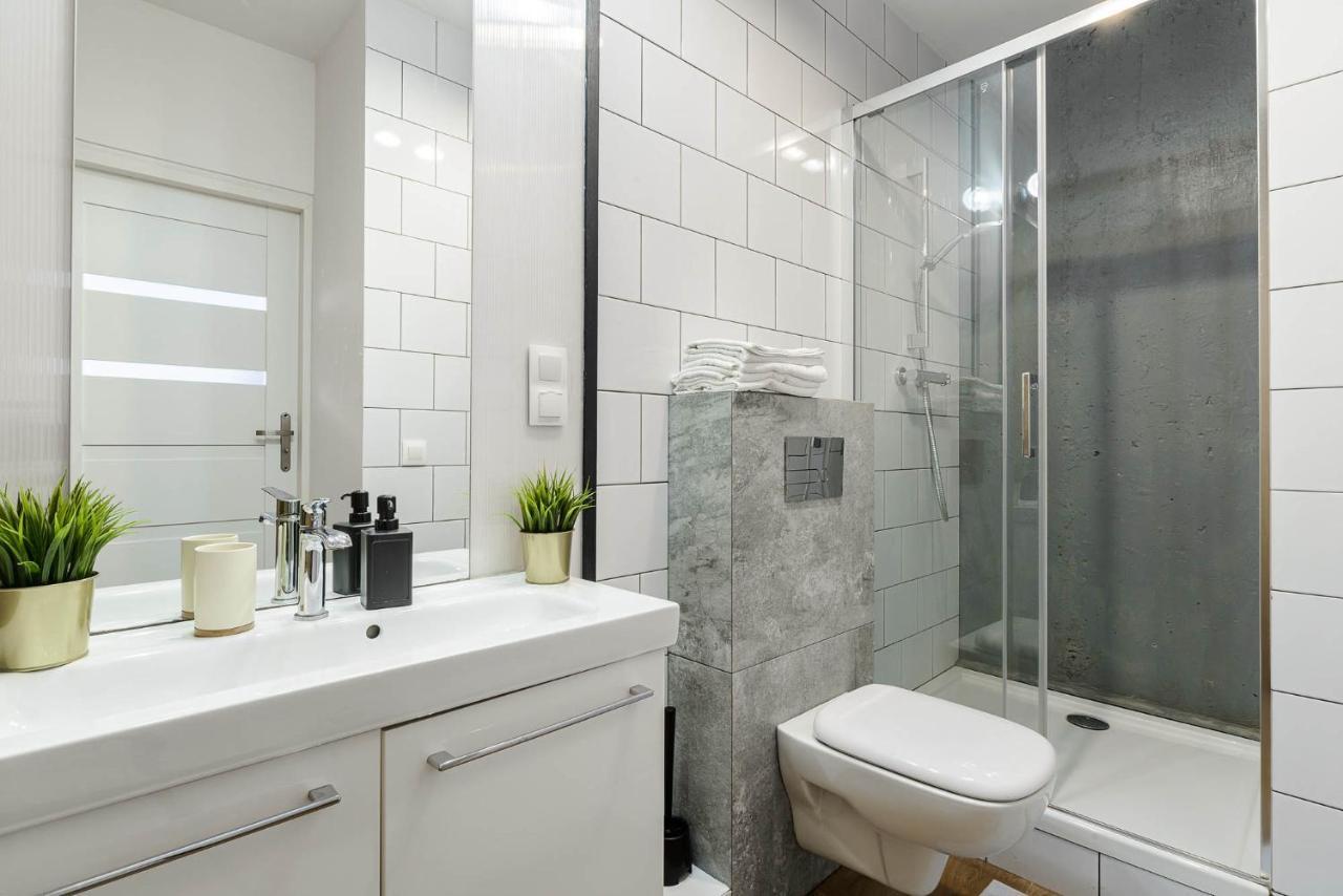 Stylish Apartment In The City Center Of วอร์ซอ ภายนอก รูปภาพ