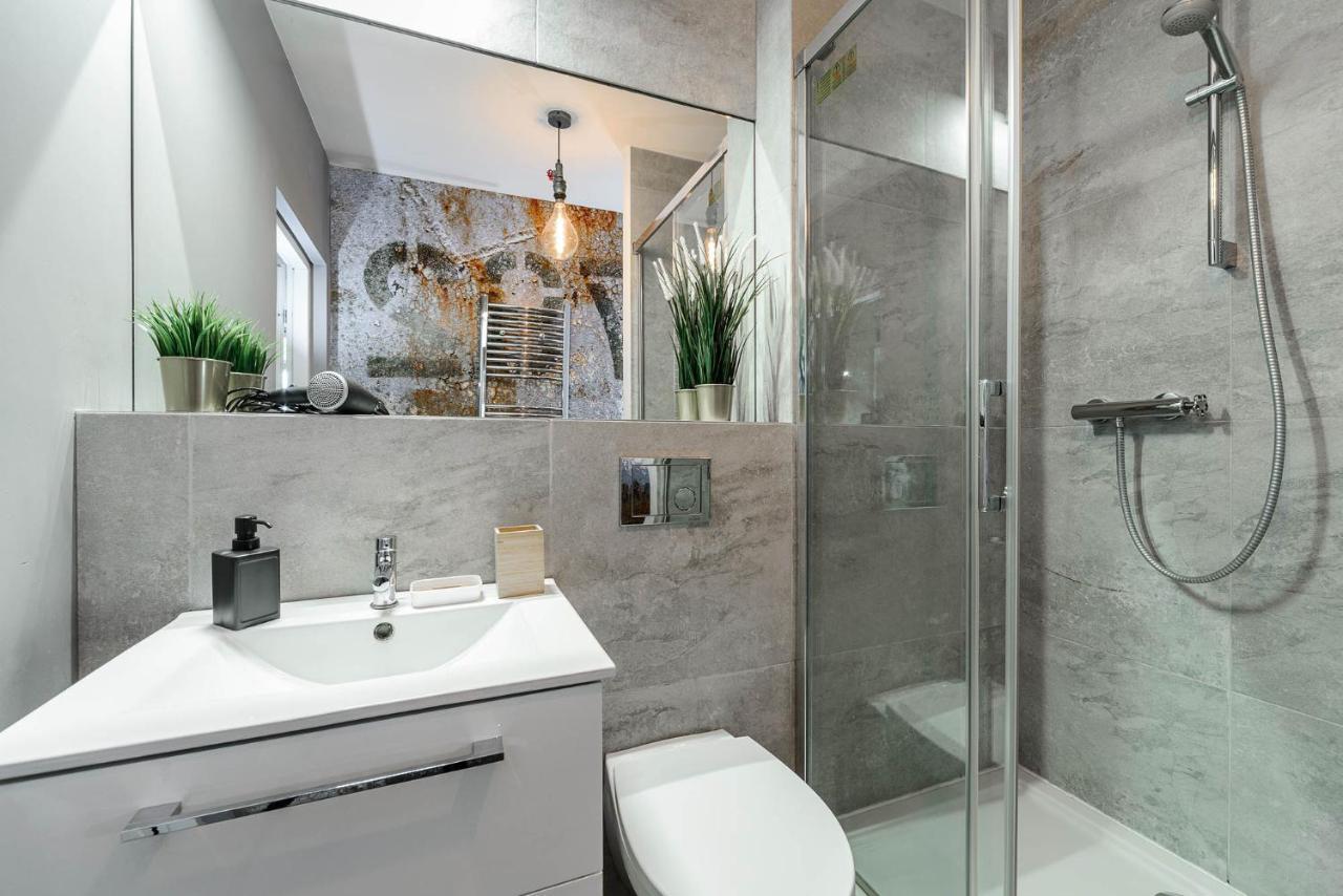 Stylish Apartment In The City Center Of วอร์ซอ ภายนอก รูปภาพ